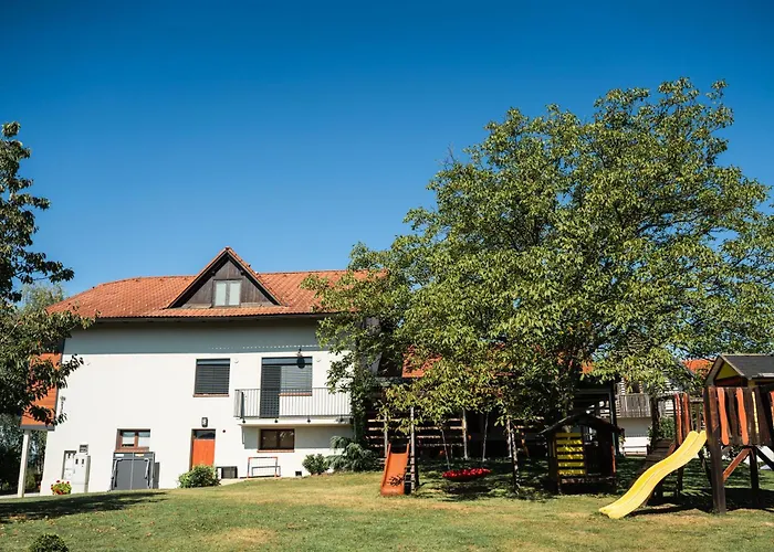 Relax Marjanca Gasthuis 4*